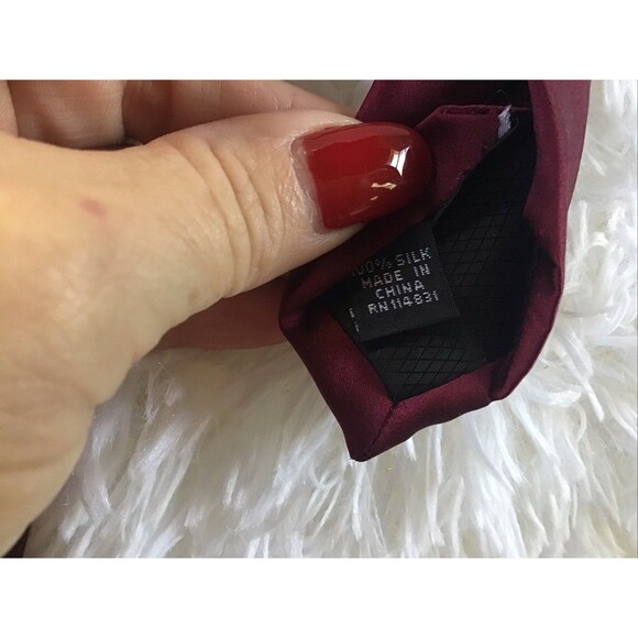 Pronto Uomo Red 100% Silk Neck Tie 3 Inch Wide - Picture 3 of 4